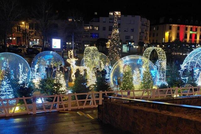 Dinan, la cité médiévale illuminée pour Noël